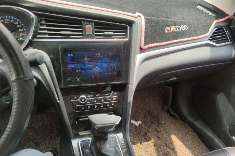 Used Venucia D60 2018 1.6L CVT Smart Connect Elite Edition
