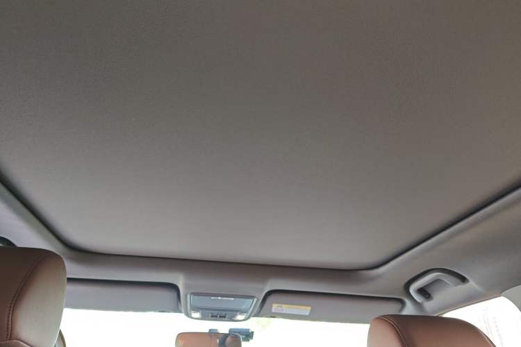 Used Honda UR-V 2020 370TURBO Two-Wheel Drive Luxury Edition Headliner