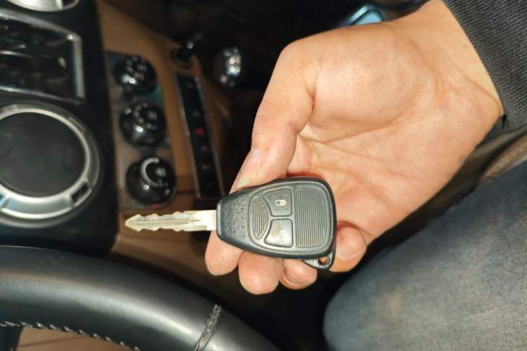 Used Jeep Wrangler 2013 3.6L Rubicon four-door model Vehicle Key