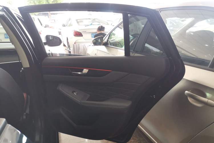 Used Dongfeng Aeolus Yixuan MAX 2021 1.5T Super-Powered Dad Edition