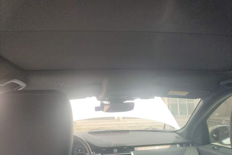 Used Land Rover Discovery Sport 2022 249 PS R-Dynamic S Performance Edition 5 Seats Headliner