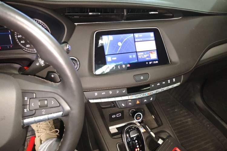 Used Cadillac XT4 2023 28T Two-Wheel-Drive Luxury Version