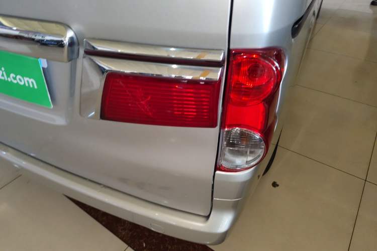 Used Nissan NV200 2018 1.6L CVT Luxury Model Exterior 3