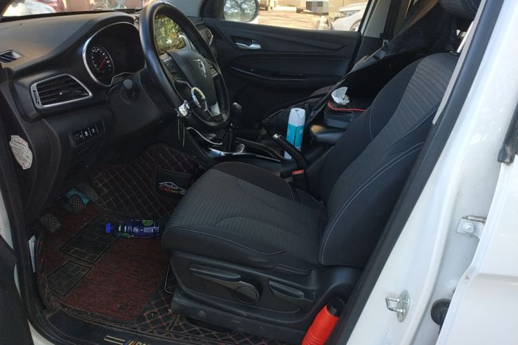 Used Baojun 730 2021 1.5L Manual Fashion Version 7 Seats