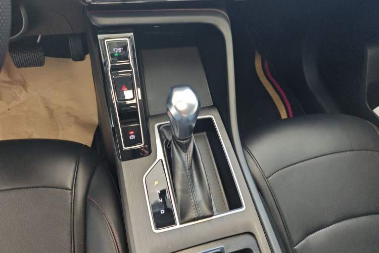 Used Roewe i5 2023 1.5L CVT Luxury Edition Gear Lever