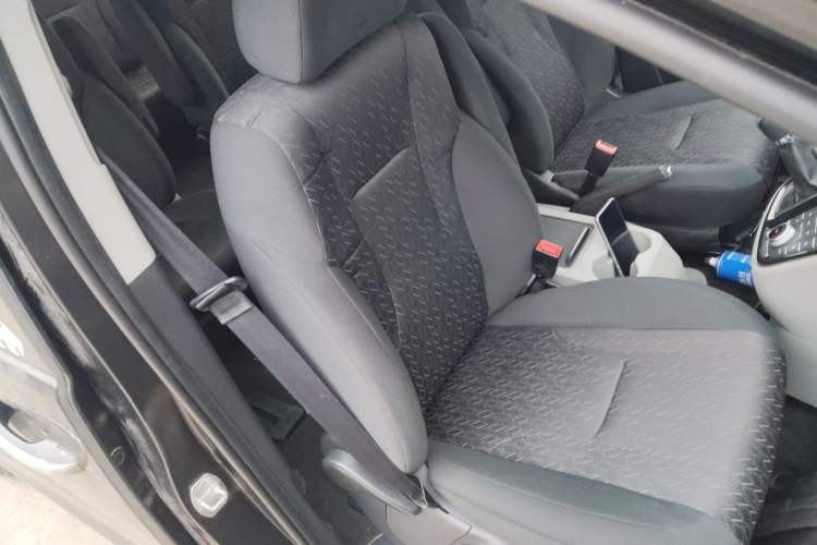 Used JAC Refine M4 2016 2.0L Manual Luxury Version