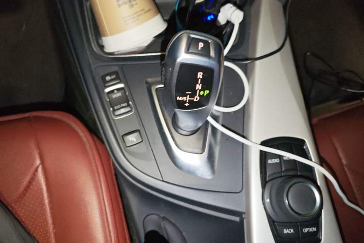 Used BMW 3 Series 2015 320Li Fashion Model
