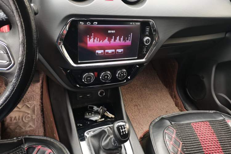 Used Soueast DX3 2018 1.5L Manual Luxury Model