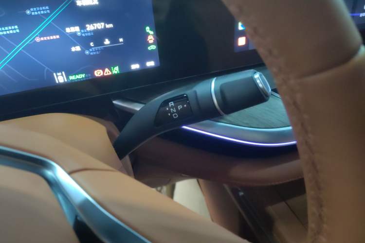 Used Wey Lanshan 2023 Four-Wheel Drive Ultra-Long Range Version Gear Lever