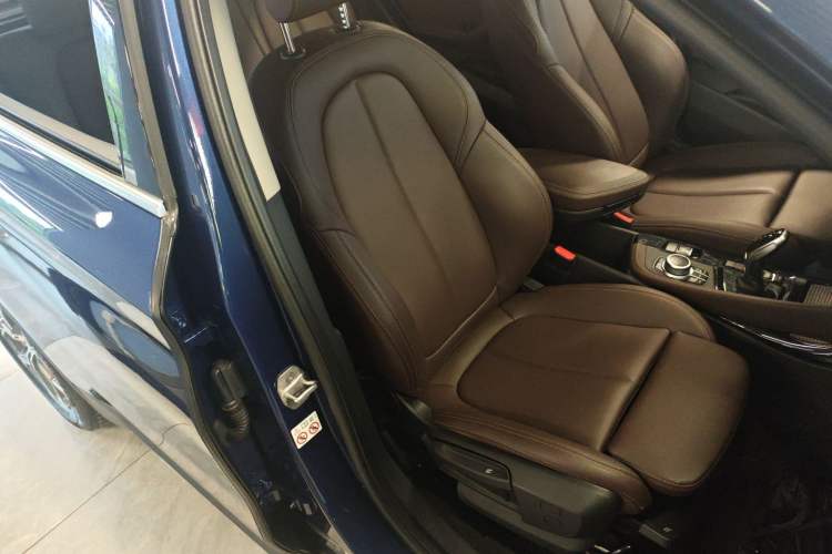 Used BMW X1 2021 sDrive20Li Premium Edition Right Front Seat