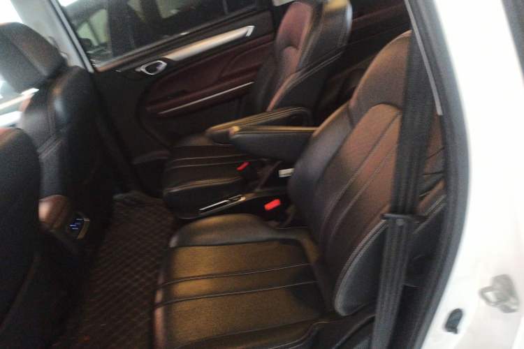 Used GAC Trumpchi M6 2021 270T DCT Prestige Edition (6-seater)