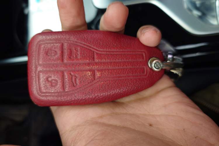 Used Hongqi HS5 2022 Revised Version 2.0T Smart Connect Flagship Edition Vehicle Key