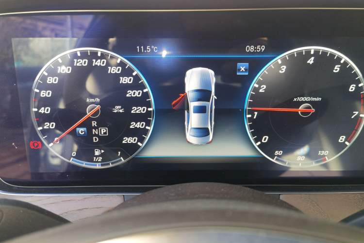 Used Mercedes-Benz E-Class 2016 E 200 L Instrument Cluster