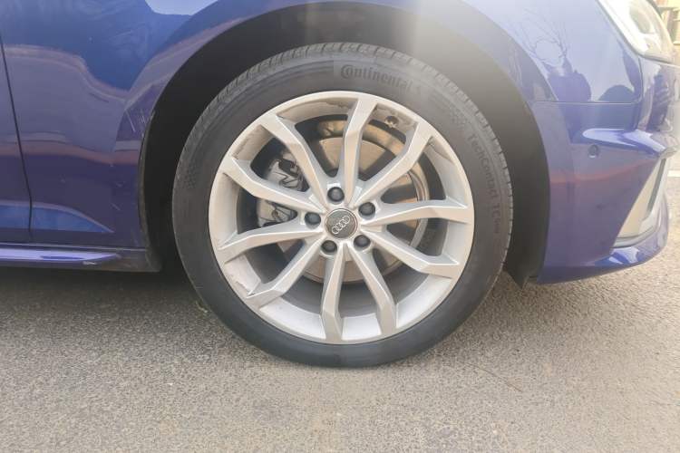 Used Audi A4L 2019 40 TFSI Fashion Edition China VI Emission Standard
