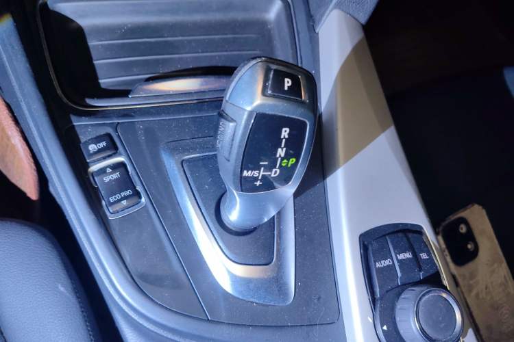 Used BMW 3 Series 2014 320i Active Edition
