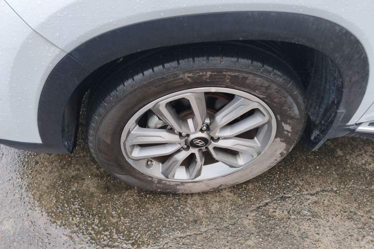 Used Hyundai ix35 2019 2.0L Automatic 2WD Zhiyong·Changxiang Edition China V Standard Left Front Wheel Hub