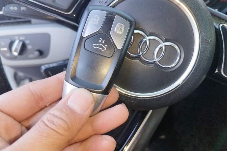 Used Audi A4L 2019 40 TFSI Ambition Version China V