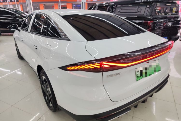 Used Geely Galaxy L6 2024 125km PLUS Dragon Edition