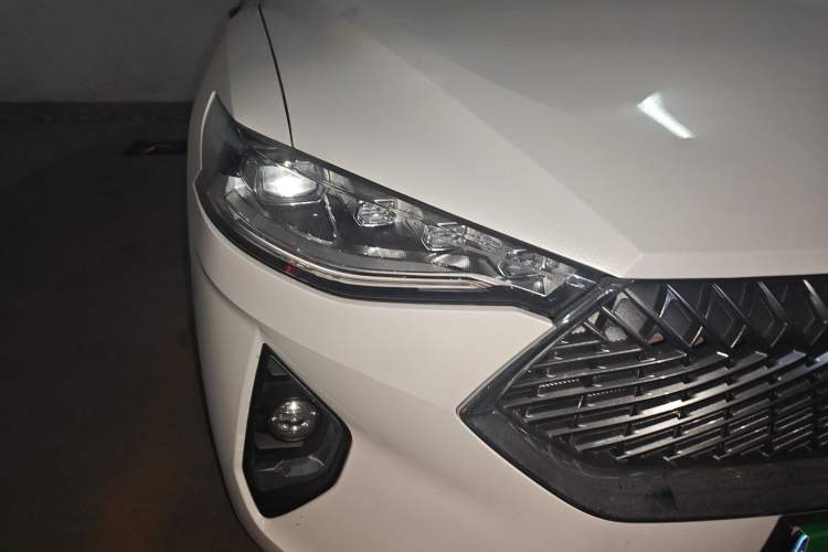 Used Haval F7x 2021 1.5T Two-Wheel Drive Smart & Trendy Edition Right Front Headlight