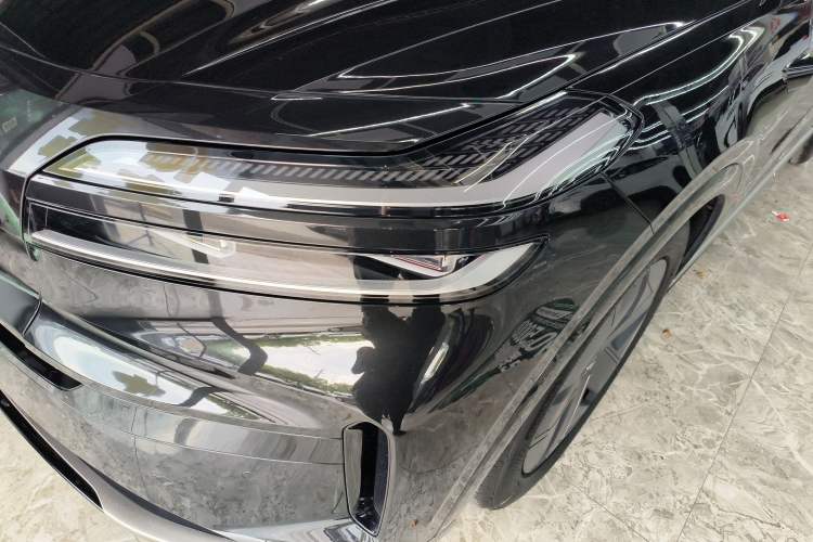 Used ONVO Luxeed L90 2025 Model—Max Six-Seater Version Left Front Headlight