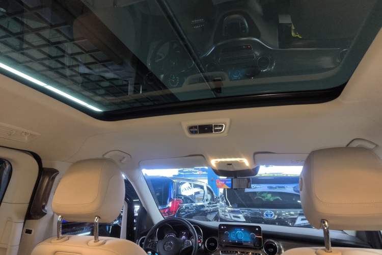 Used Mercedes-Benz V-Class 2021 V 260 L Long Wheelbase Prestige Edition Headliner