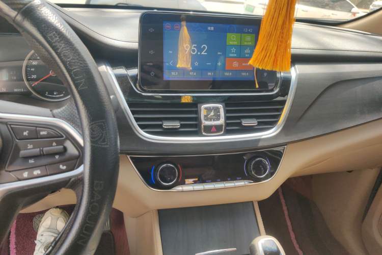 Used Baojun 730 2017 1.8L iAMT Prestige Version 7 Seats Audio And AC Panel