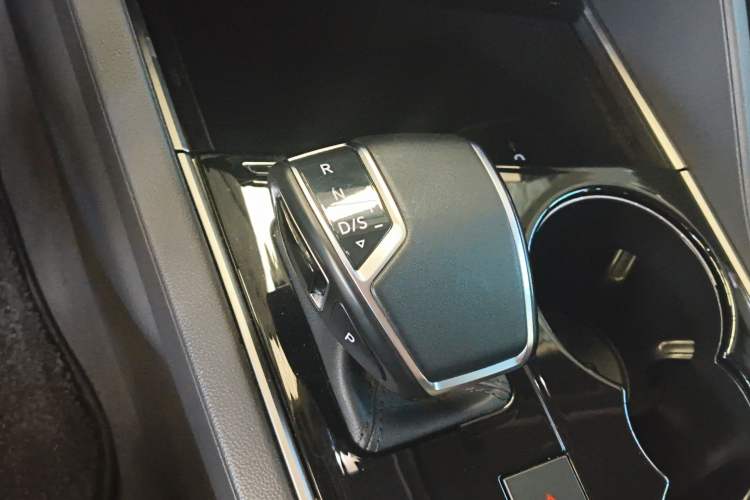 Used Volkswagen Touareg 2021 3.0 TSI Prestige Edition Classic Sport Package Gear Lever