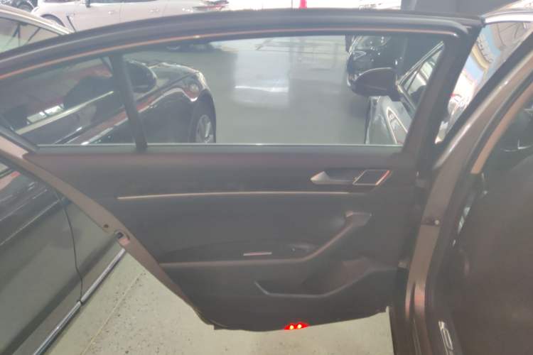 Used Volkswagen Magotan 2019 330TSI DSG Luxury Version China VI Standard
