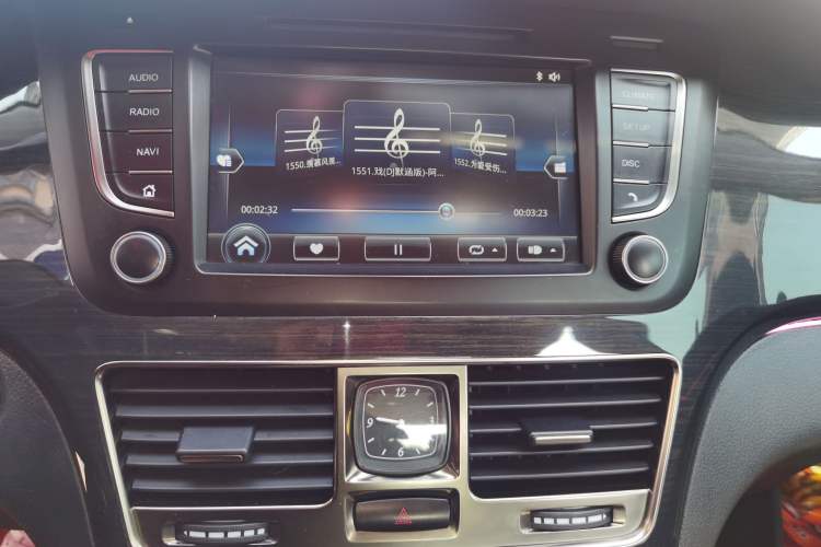 Used Hongqi H7 2017 1.8T Tech Model Audio And AC Panel