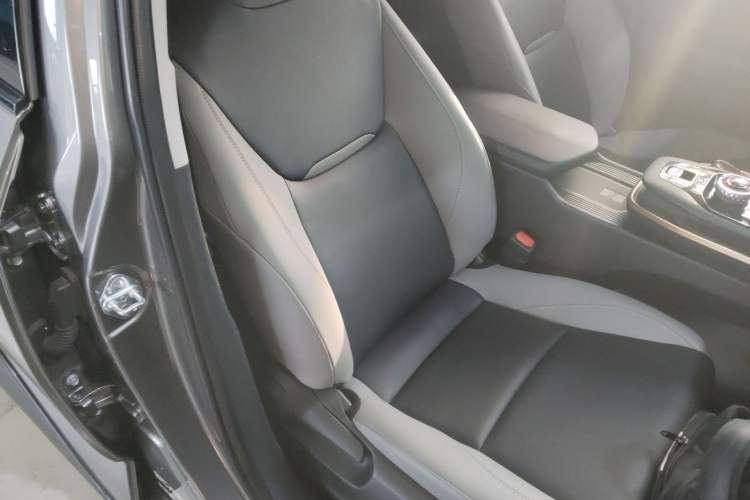 Used Toyota bZ3 2023 616 km Long-Range PRO