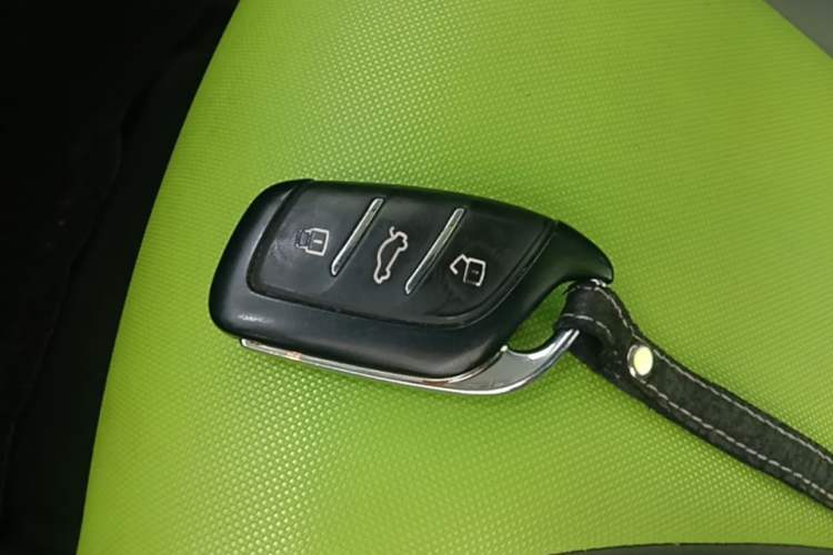Used Roewe Clever 2021 302 km New Four-Seater Super-Efficient Version