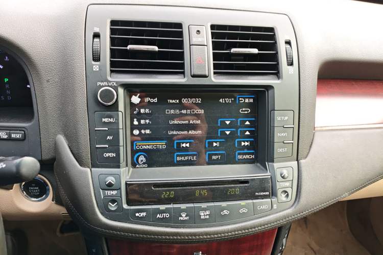 Used Toyota Crown 2010 2.5L Royal Leather Sunroof Edition Audio And AC Panel