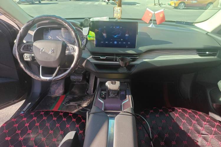 Used Hongqi E-QM5 2023 620km PLUS Center Console