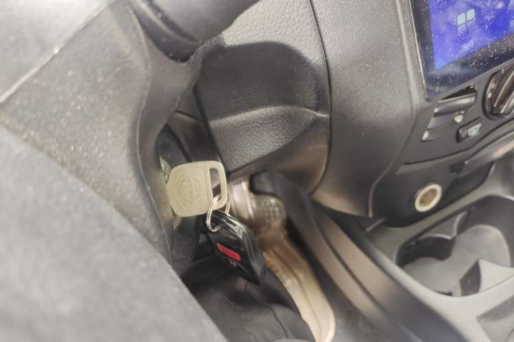 Used Nissan Livina 2010 Jingyue Edition 1.6L Manual All-Around Model