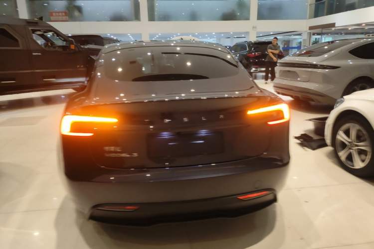 Used Tesla Model 3 2023 Rear-Wheel-Drive Version