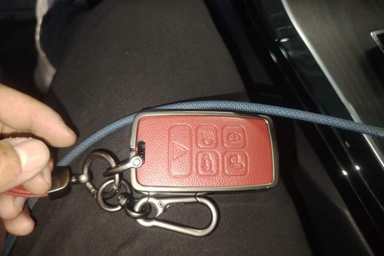 Used Land Rover Range Rover Evoque 2024 Aurora L 249 PS Prestige Light-Chasing Edition
