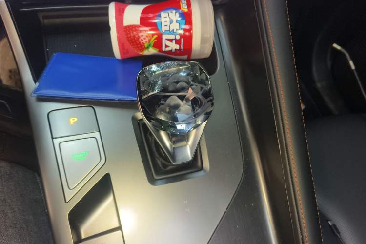 Used Roewe RX5 New Energy 2023 eRX5 Super Hybrid Prestige Edition Gear Lever