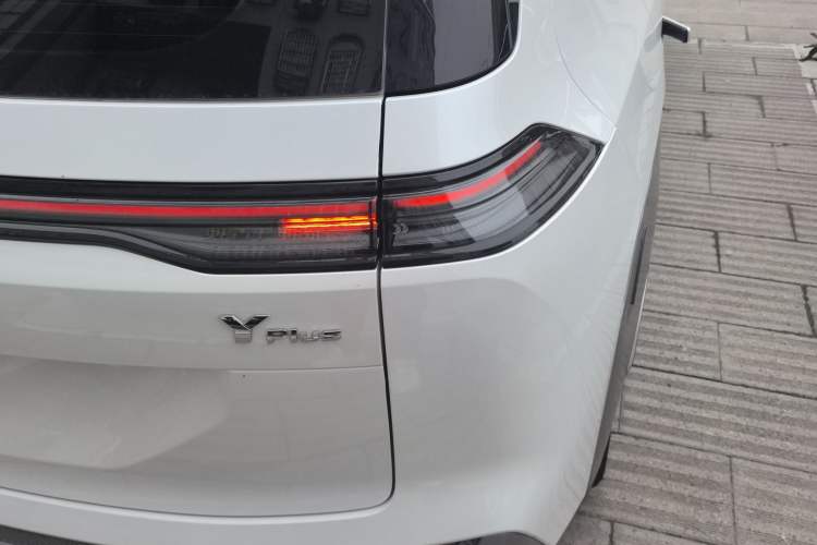 Used AION Y 2024 Plus 510 Intelligent Driving Version Right Rear Taillight