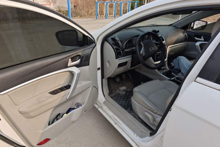 Used Geely Auto Emgrand 2016 Sedan 1.5L Manual Luxury Model