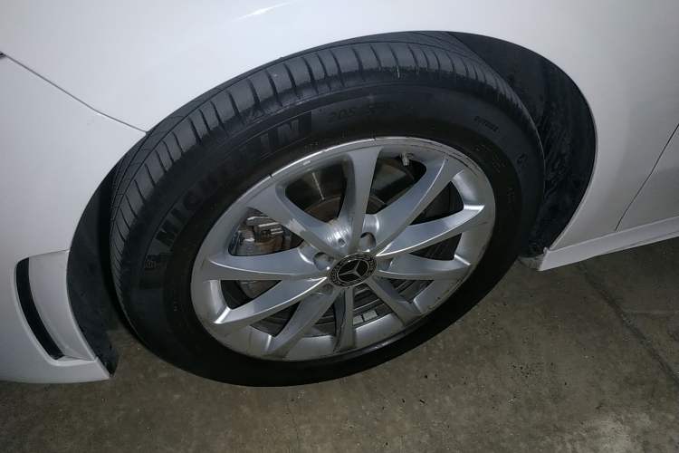 Used Mercedes-Benz A-Class 2020 Restyled A 200 L Sport Sedan Fashion Version Exterior 3