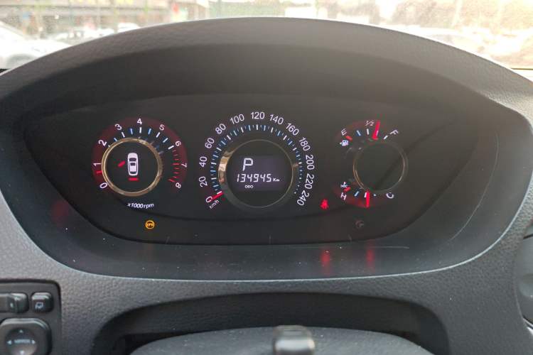 Used Luxgen Great 7 SUV 2011 2.2T Two-Wheel Drive Smart Version Instrument Cluster