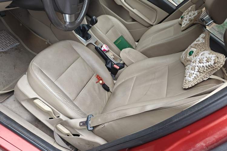 Used Ford Focus 2013 Hatchback Classic 1.8L Manual Fashion Edition
