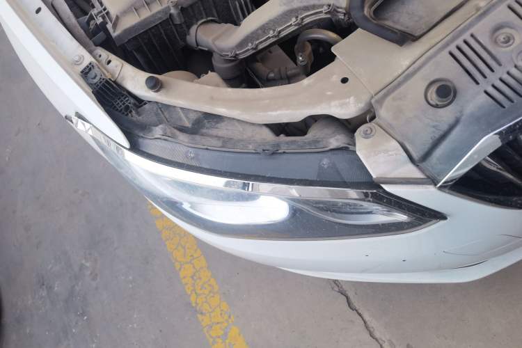Used Buick GT 2017 15N Automatic Entry-Level Trim Right Front Headlight