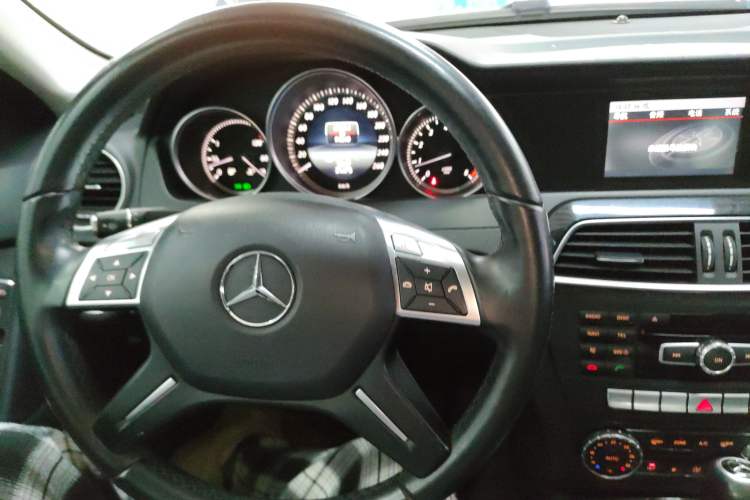 Used Mercedes-Benz C-Class 2013 C 180 Classic Grand Edition
