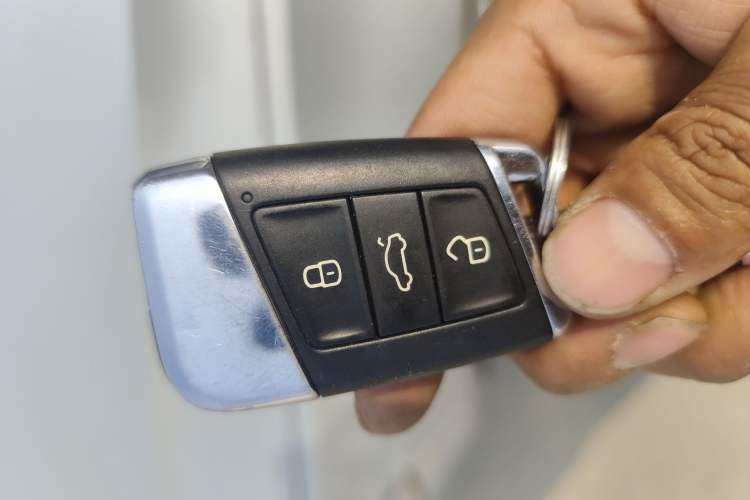 Used Volkswagen Magotan 2018 Facelift 330TSI DSG Luxury Model Vehicle Key