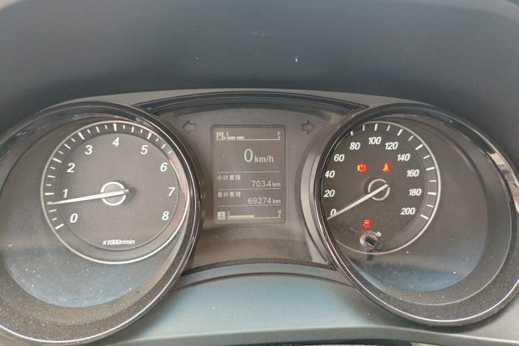 Used Wuling Hongguang PLUS 2019 1.5T Manual Comfort Version 7 Seats Instrument Cluster