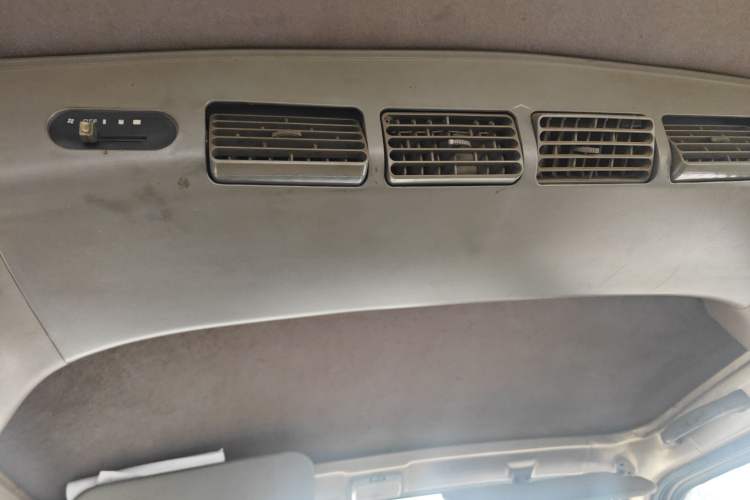 Used Wuling Rongguang 2011 1.2L Base Version