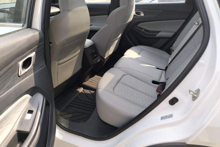 Used CHANGAN NEVO Q05 2025 Truly Delicious Version 125cc Beyond-Excellent Type Left Rear Seat