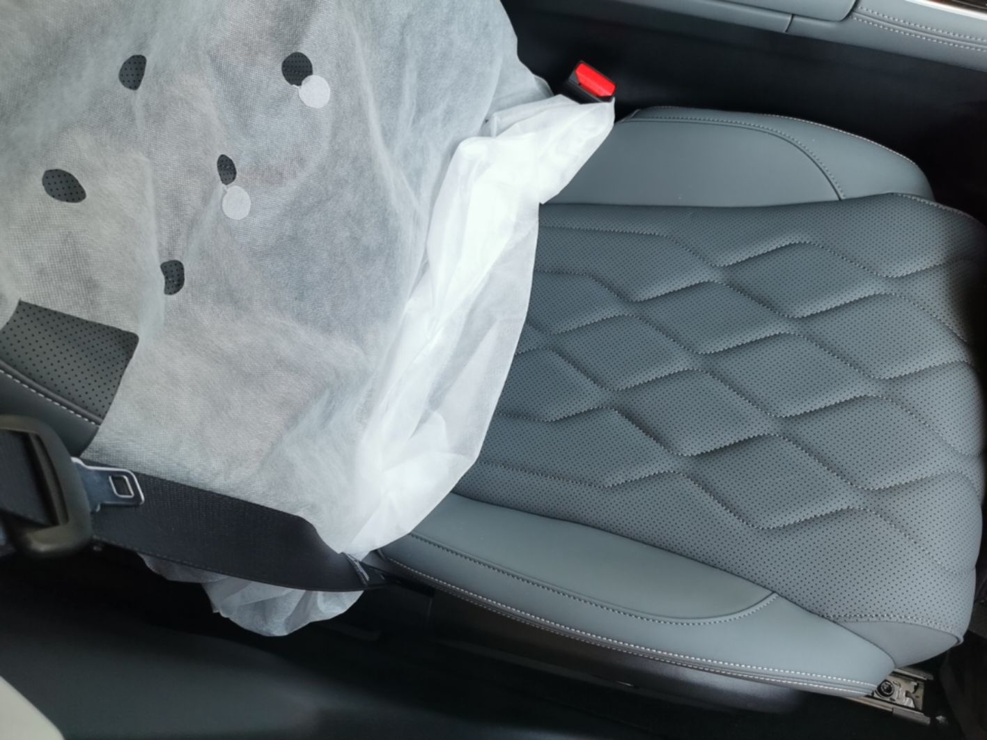 Geely Galaxy A7 2025 Model EM-i 150km Exploration+ Edition — снимка 19