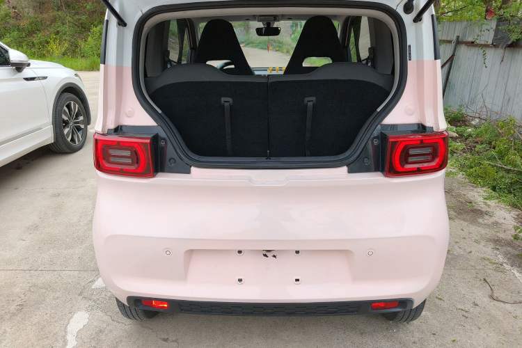 Used Wuling Hongguang MINIEV 2021 Macaron Fashion Model Lithium Iron Phosphate Trunk